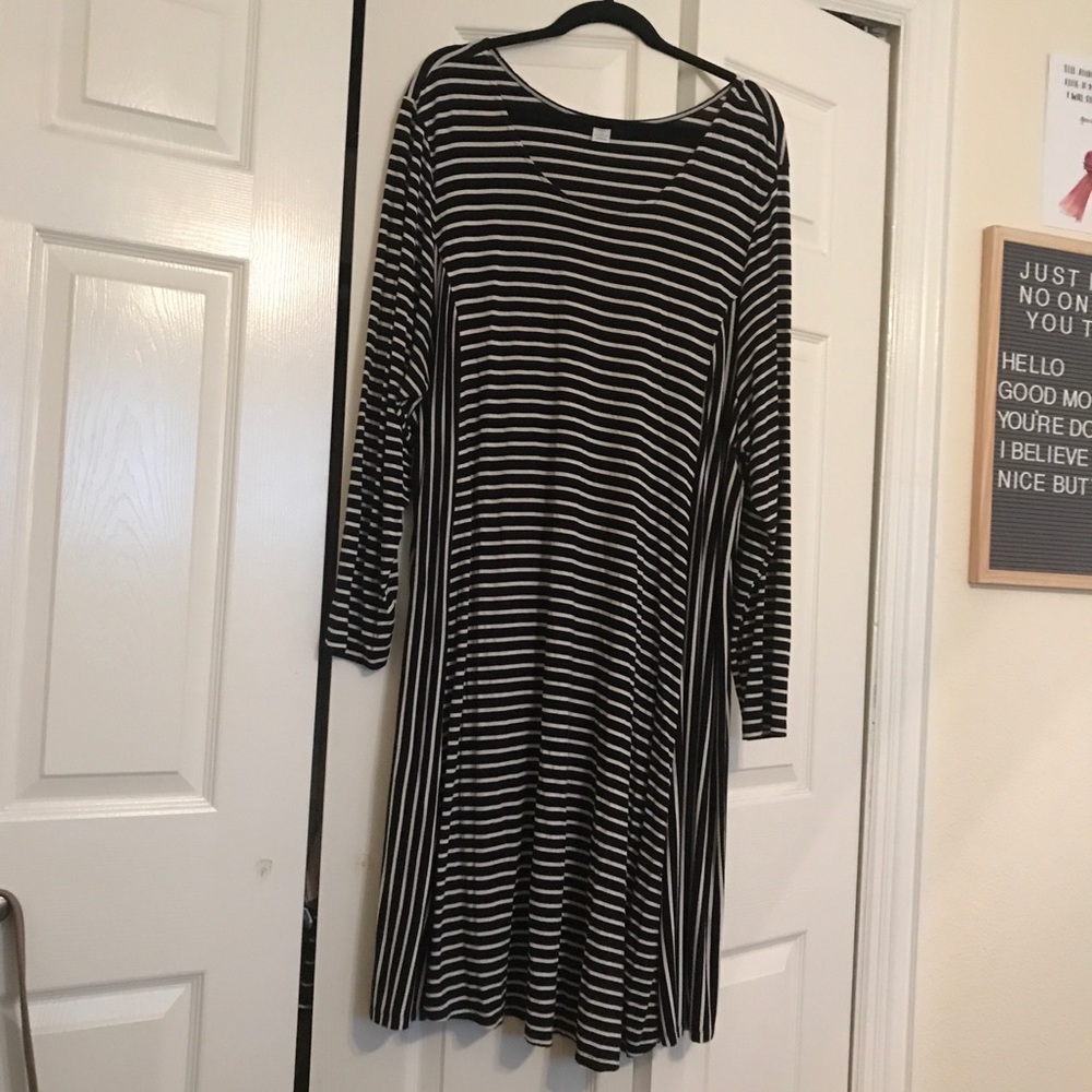 Long sleeve stripe dress!